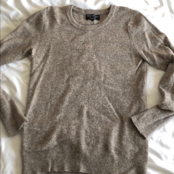 Banana Republic Beige sweater - Picture 1 of 4